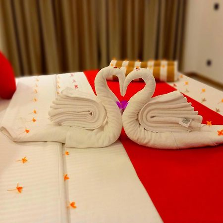 Crown Breeze Hotel Ahangama Ngoại thất bức ảnh