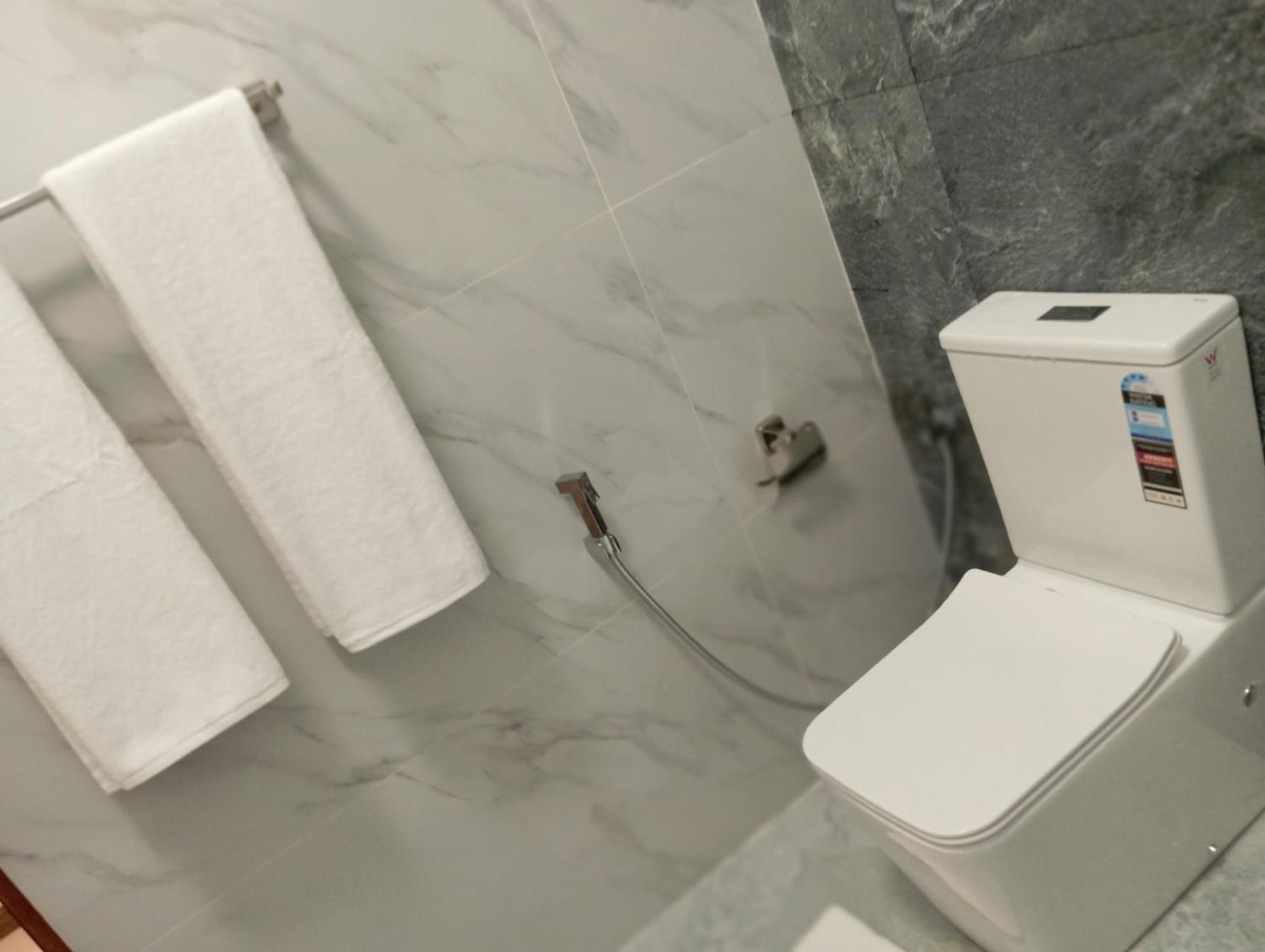 Crown Breeze Hotel Ahangama Ngoại thất bức ảnh