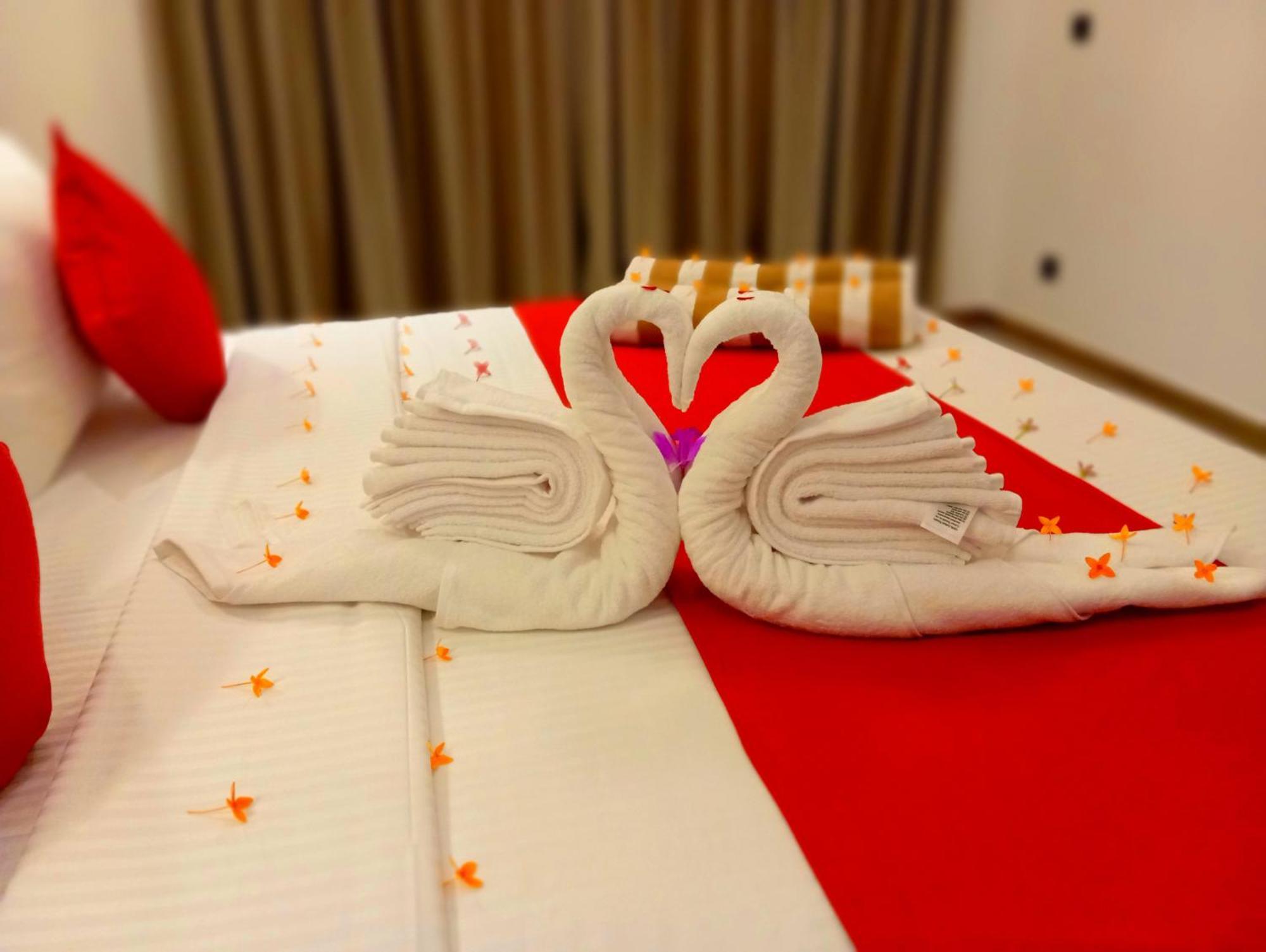 Crown Breeze Hotel Ahangama Ngoại thất bức ảnh