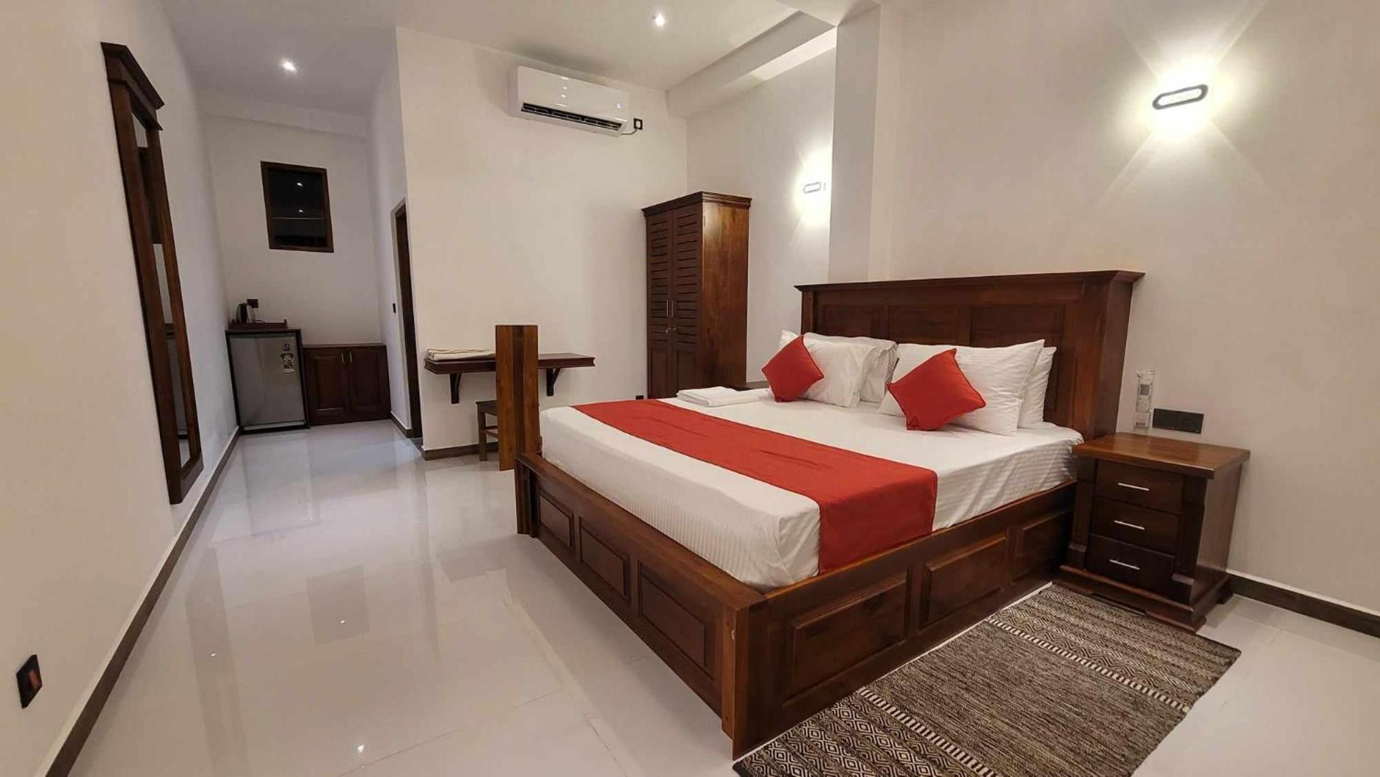 Crown Breeze Hotel Ahangama Ngoại thất bức ảnh